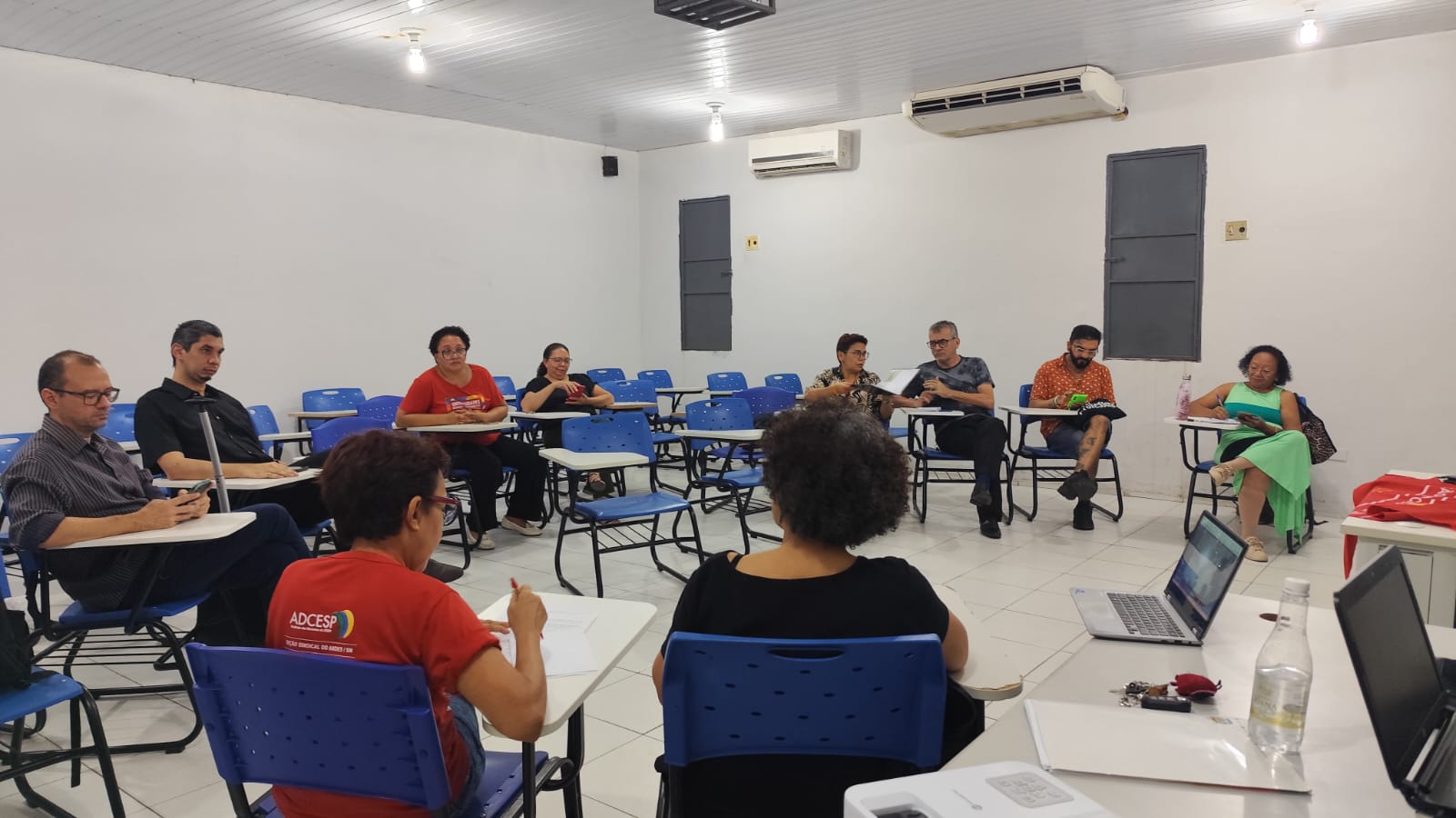 ASSEMBLEIA DA ADCESP  COM INFORMAÇÕES SOBRE REUNIÃO COM O GOVERNO A RESPEITO DO ACORDO DE GREVE E SOBRE A PARTICIPAÇÃO NO 43º CONGRESSO NACIONAL DO ANDES-SN